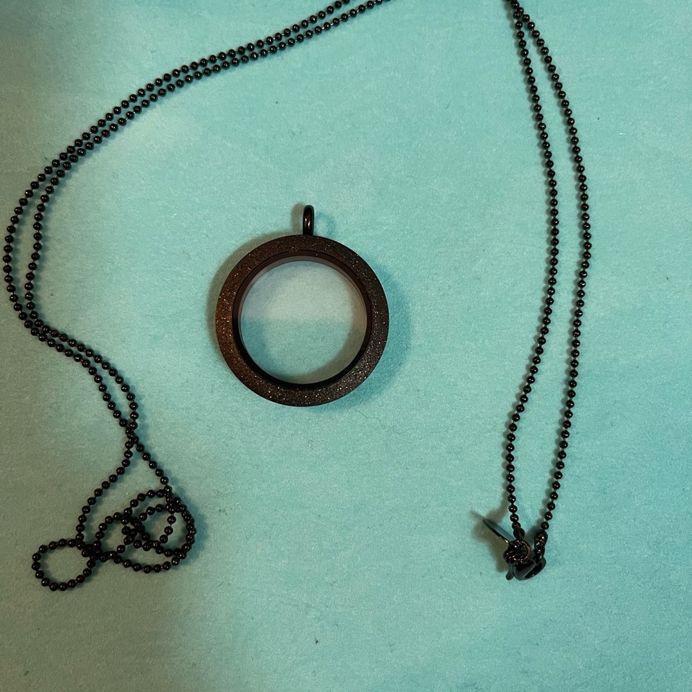 Origami owl necklace